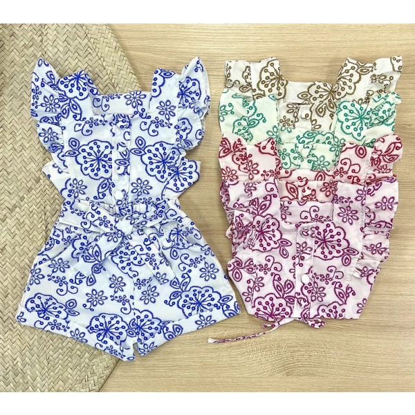 Conjunto Florido Crepinho, disponível nos tamanhos 06 e 08